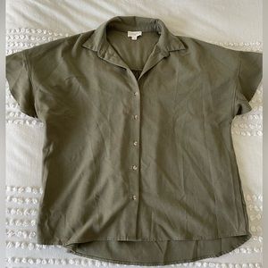 Everly sage green button up shirt, size large